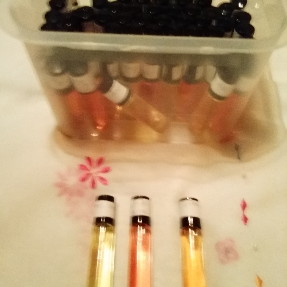 Women's scented fragrance oils